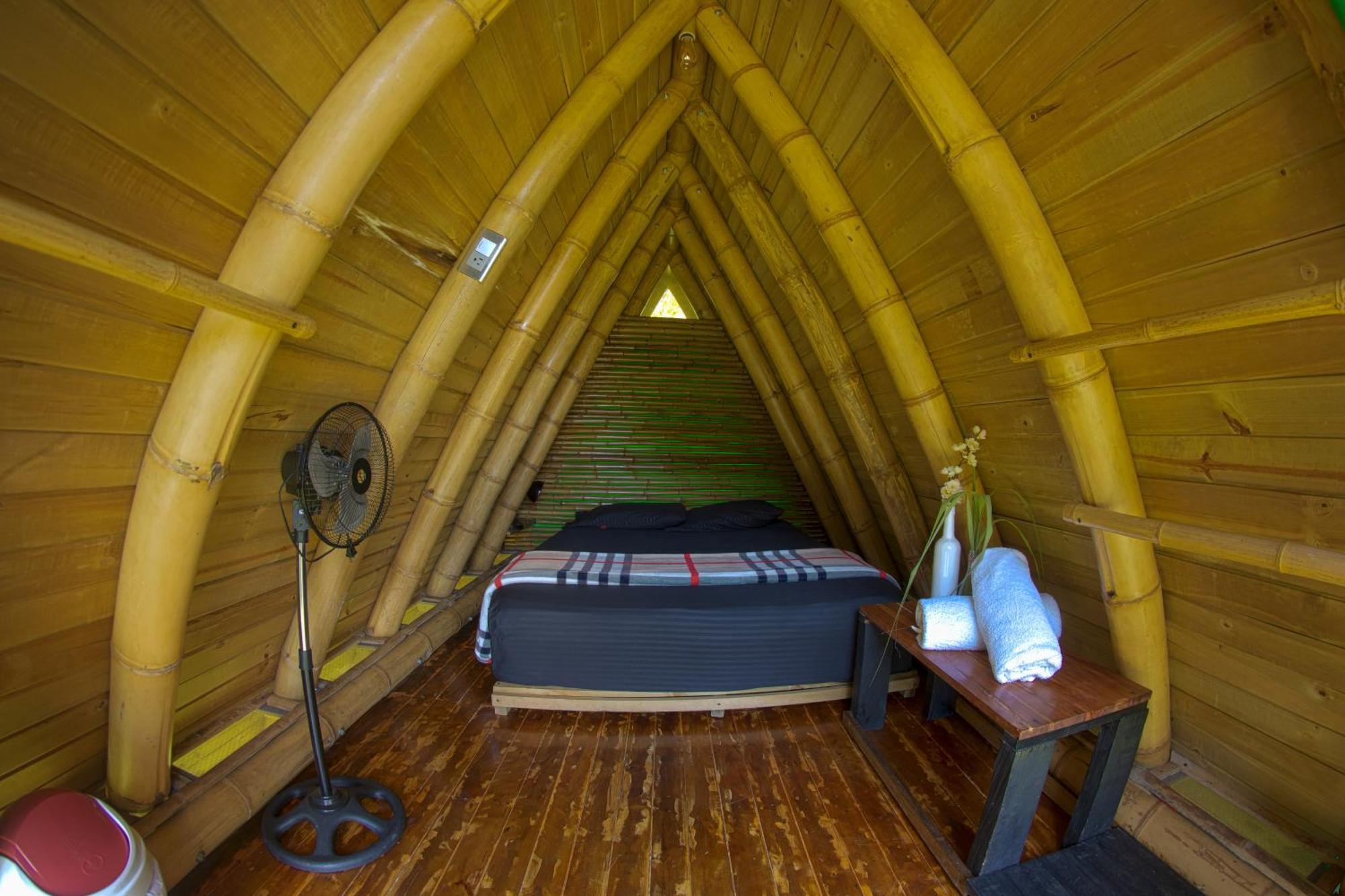 La Perla Negra - Black Pearl Eco Hostel San Rafael  Εξωτερικό φωτογραφία