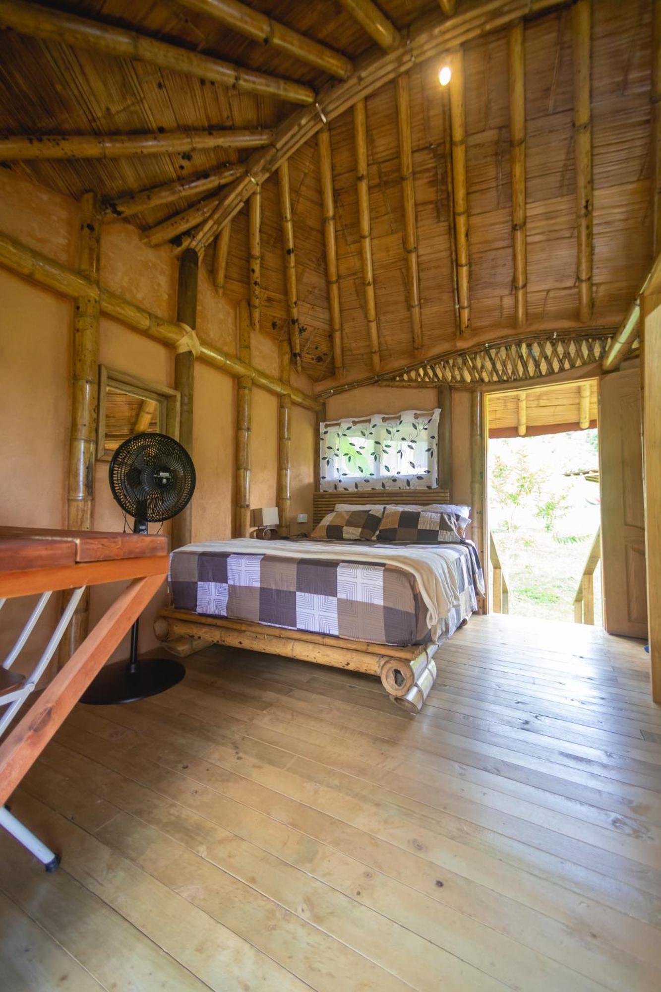 La Perla Negra - Black Pearl Eco Hostel San Rafael  Εξωτερικό φωτογραφία